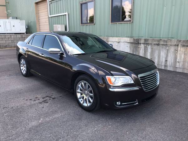 2012 Chrysler 300 C with luxury package for sale in Springfield, MO – photo 12