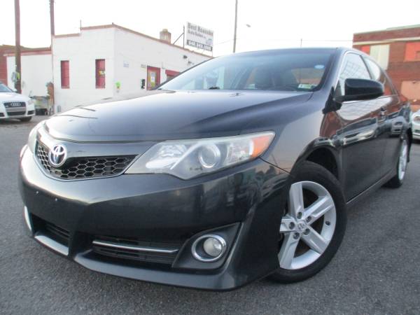 2014 Toyota Camry SE Hot Deal/Cold AC & Clean Title - cars & for sale in Roanoke, VA