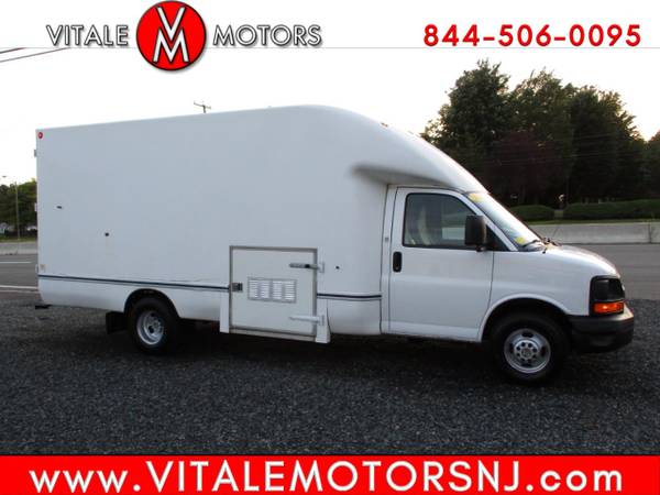 2010 Chevrolet Express Commercial Cutaway 15 FOOT BOX TRUCK 72K for sale in south amboy, WI
