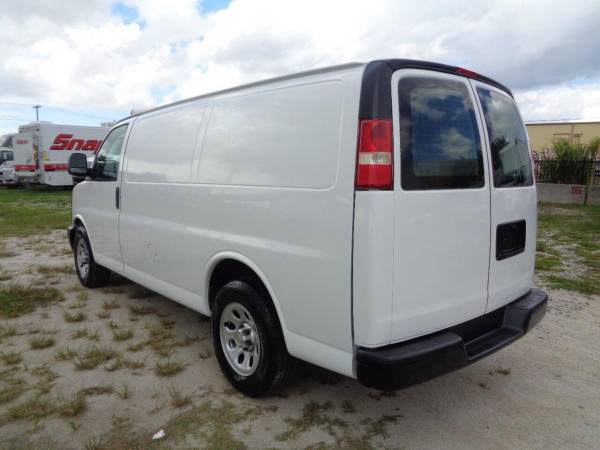 2012 Chevrolet Chevy Express Cargo G1500 1500 CARGO VAN COMMERCIAL for sale in Hialeah, FL – photo 3