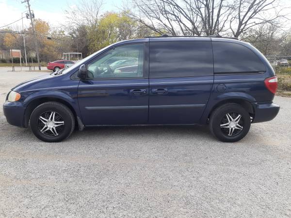 2005 chrysler town&country - cars & trucks - by owner - vehicle... for sale in Fort Worth, TX – photo 12