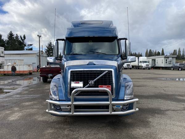 2015 Volvo 780 Semi Truck and Trailer 53 Reefer for sale in Gladstone, OR – photo 2