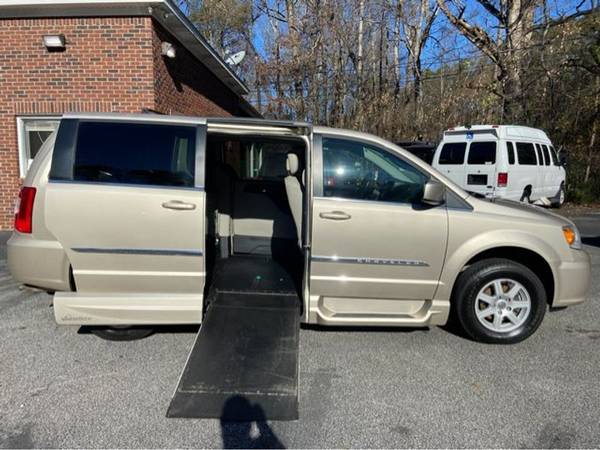 2013 Chrysler Town Country Touring HANDICAP WHEELCHAIR for sale in dallas, GA – photo 2