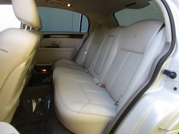 2003 Lincoln Town Car CARTIER - SUNROOF - LEATHER AND HEATED SEATS -... for sale in Sacramento , CA – photo 13