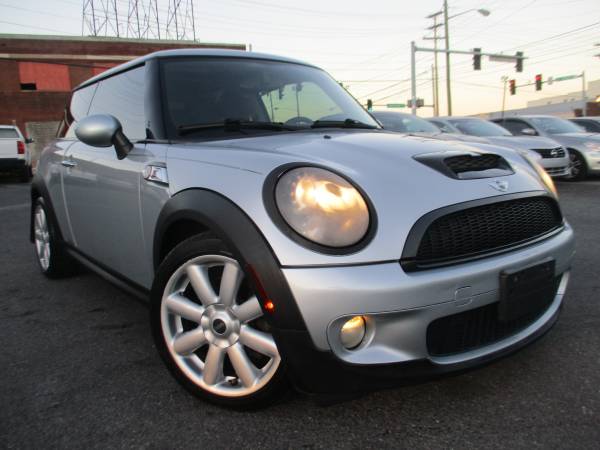 2007 Mini Cooper S **Low Miles/Leather/Sunroof & Clean Title** -... for sale in Roanoke, VA – photo 3