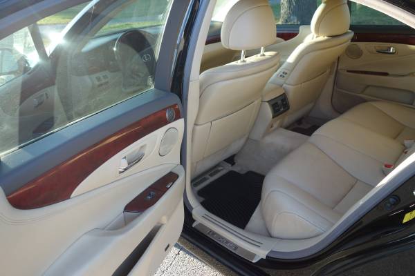 2007 Lexus LS 460 for sale in Griffith, IL – photo 10