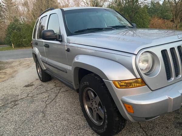05 JEEP LIBERTY 4X4 78K MILES - cars & trucks - by owner - vehicle... for sale in Norma, NJ – photo 2