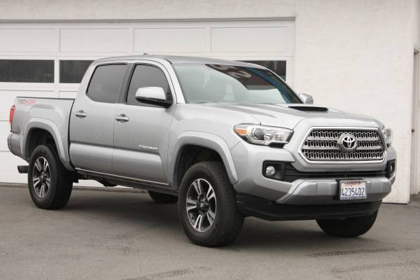 2017 Toyota Tacoma TRD Sport 4x4 6-Speed Manual, Only 14k Miles for sale in Eureka, CA – photo 2