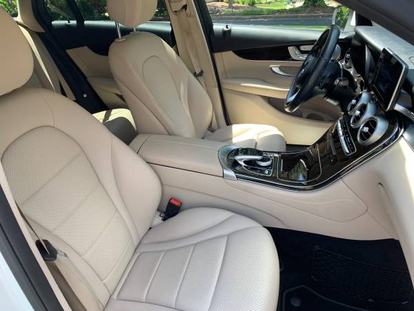 2016 MERCEDES BENZ GLC300 4MATIC - 2 OWNER/SUPER CLEAN/LOADED - cars for sale in Peachtree Corners, GA – photo 20