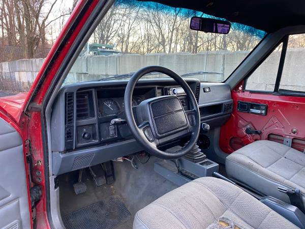 1995 Jeep Cherokee XJ 4cyl 5spd manual 204k miles for sale in Feasterville Trevose, PA – photo 12