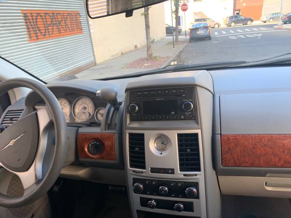 2009 Chrysler Town and Country seats 7 for sale in Bronx, NY – photo 6