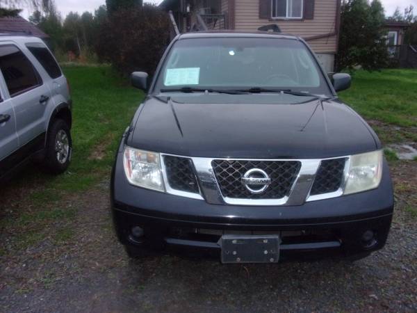 2006 Nissan Pathfinder 4 x 4 (3) Row Seat for sale in fall creek, WI – photo 2
