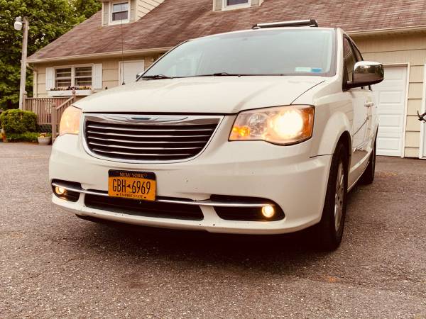2011 Chrysler Town and Country for sale in Ronkonkoma, NY – photo 2