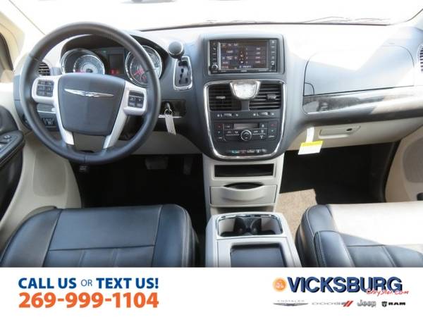 2016 Chrysler Town Country Touring for sale in Vicksburg, MI – photo 22