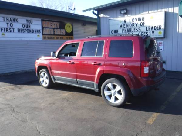 2011 JEEP PATRIOT 4X4 Latitude - - by dealer - vehicle for sale in Loves Park, IL – photo 2
