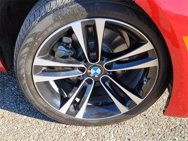 2018 BMW 3 Series 330i xDrive sedan Melbourne Red Metallic - cars & for sale in Columbus, OH – photo 9