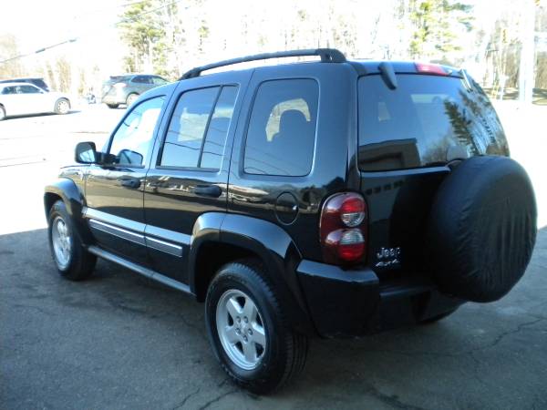 Jeep Liberty 4X4 65th anniversary edition Sunroof 1 Year for sale in hampstead, RI – photo 7