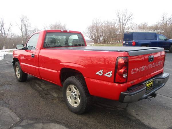 2005 chevrolet 1500 regular cab 4x4 - - by dealer for sale in Fort Atkinson, WI – photo 8