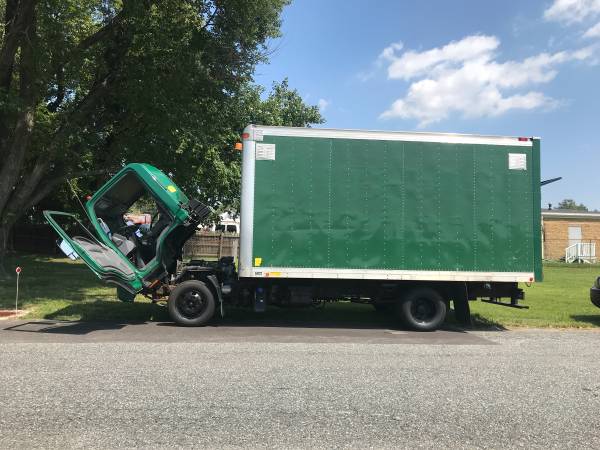 2011 Isuzu Box Truck for sale in Middle River, NY – photo 2