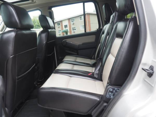 2007 Ford Explorer 4X4 Iron Man Edition Leather Moonroof Third Seat for sale in West Warwick, MA – photo 9