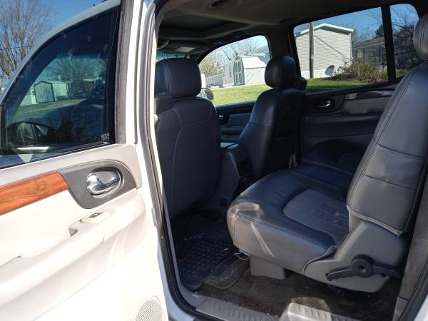 2004 GMC Envoy XL 4 WD - cars & trucks - by dealer - vehicle... for sale in Bloomington, IN – photo 20