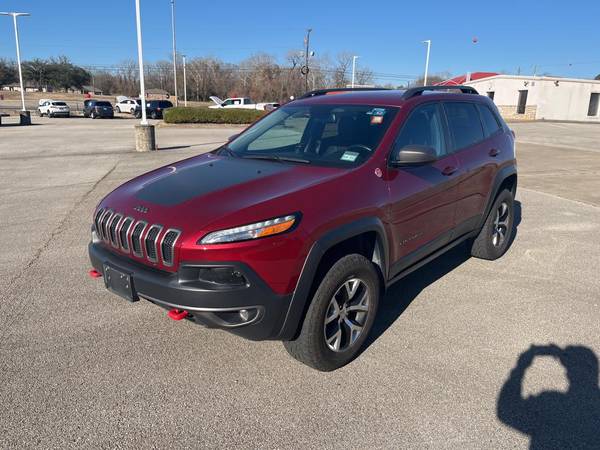 2016 Jeep Cherokee Trailhawk - - by dealer - vehicle for sale in Gilmer, TX – photo 2