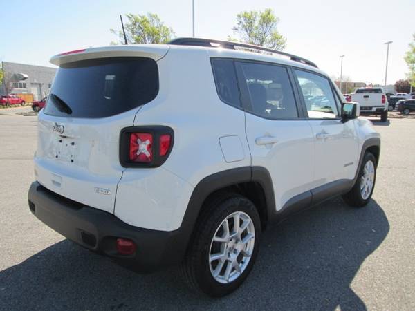 2020 Jeep Renegade Latitude suv Alpine White Clearcoat - cars & for sale in Bentonville, AR – photo 5