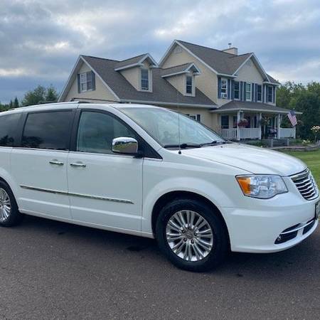 Chrysler Town and Country Limited for sale in Park Falls, WI – photo 7
