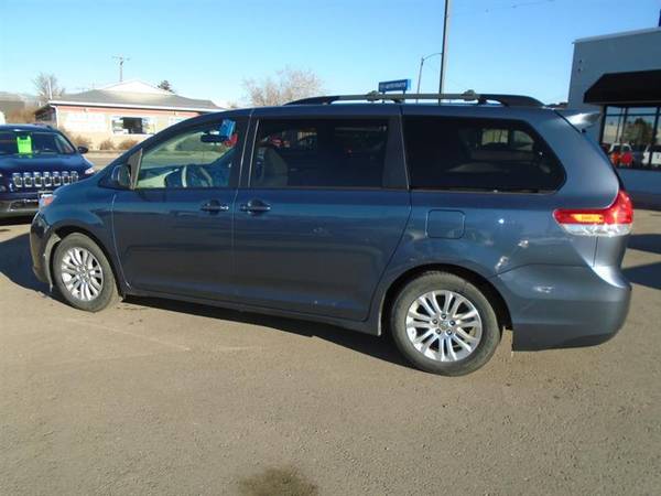 2014 Toyota Sienna XLE FWD 8-Passenger V6 - cars & trucks - by... for sale in Belgrade, MT – photo 5