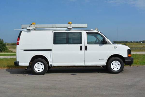 2004 Chevrolet Express G3500 Cargo Van for sale in Springfield, IL – photo 4