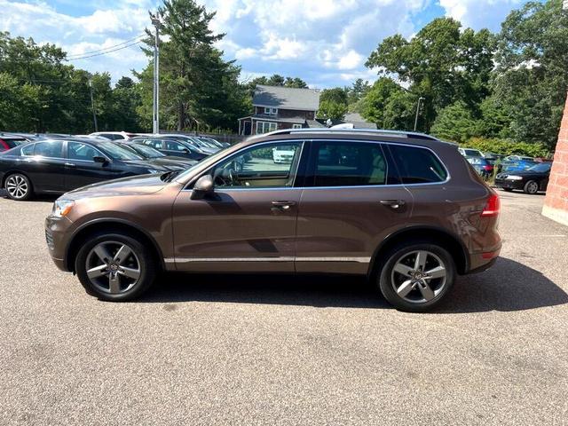 2012 Volkswagen Touareg Lux for sale in Other, MA – photo 2
