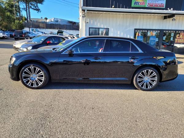 2013 Chrysler 300 S Local vehicle Clean carfax Backup camera Heated for sale in Everett, WA – photo 11