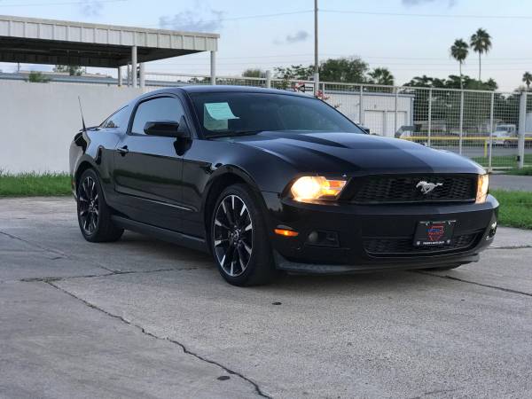 2011 FORD MUSTANG for sale in Brownsville, TX – photo 4