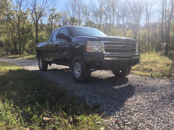 2010 Chevy 1500 for sale in Bloomfield, IN