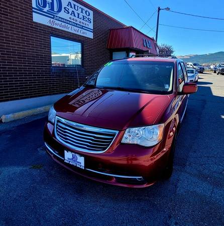 2014 Chrysler Town & Country - Loaded - - by dealer for sale in Helena, MT – photo 4