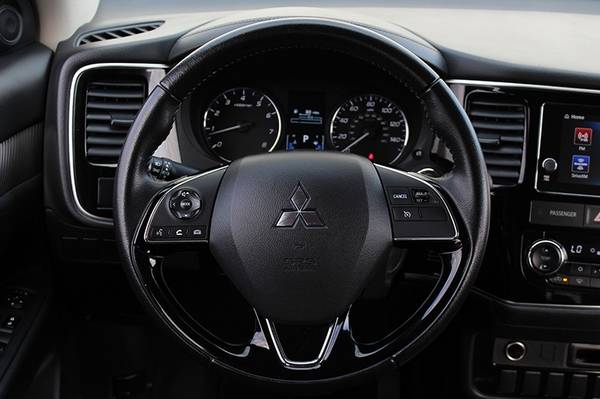 2018 Mitsubishi Outlander SE FWD for sale in North Hollywood, CA – photo 17
