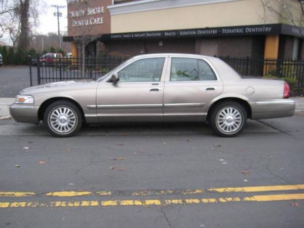 2006 Mercury Grand Marquis LS Premium 4dr Sedan Sedan - cars &... for sale in Massapequa, NY – photo 7