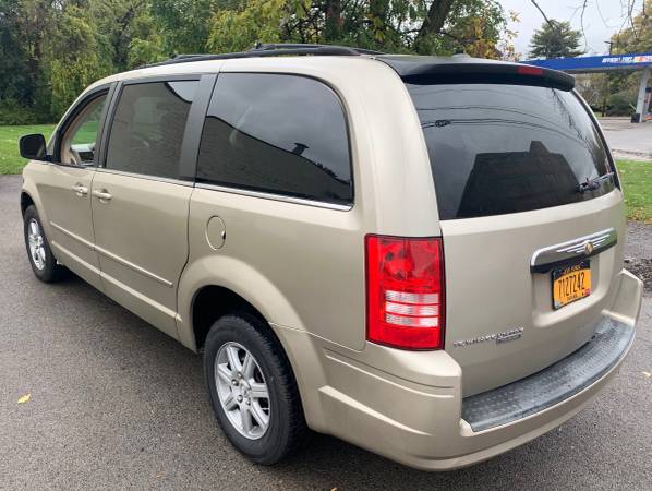 2008 Chrysler Town & Country Touring Clean van for sale in WEBSTER, NY – photo 6