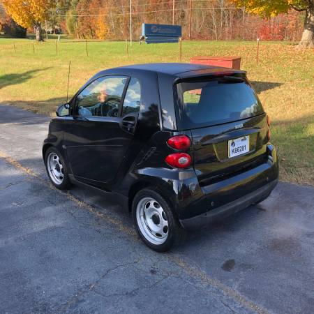 2009 Smart Car Fortwo Pure Hatchback Coupe 2D 25k Miles - cars &... for sale in Walnut Cove, NC – photo 2