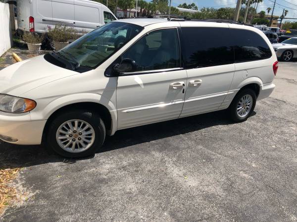 2003 chrysler town&country for sale in Vero Beach, FL