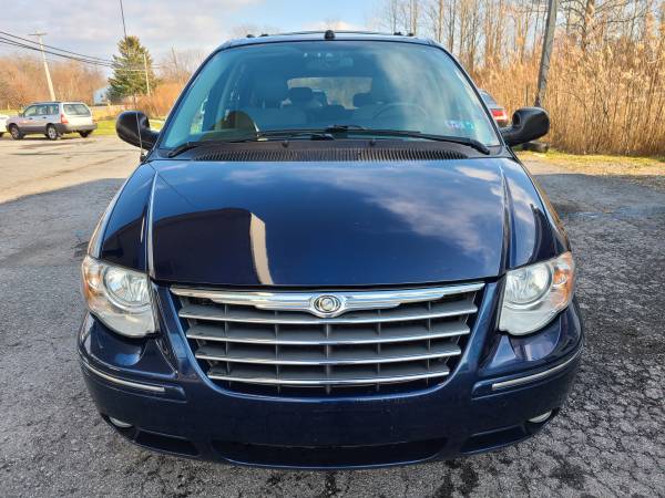 2005 Chrysler Town & Country Limited 131K Pennsylvania One Owner -... for sale in Oswego, NY – photo 2