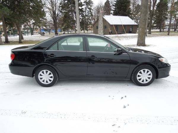 2005 Toyota Camry LE - cars & trucks - by dealer - vehicle... for sale in Moorhead, ND – photo 4