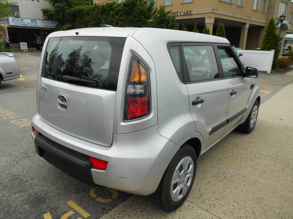 2011 KIA SOUL 5 SPEED MANUAL 39,000 MILES! 1 OWNER! WE FINANCE!! for sale in Farmingdale, NY – photo 4