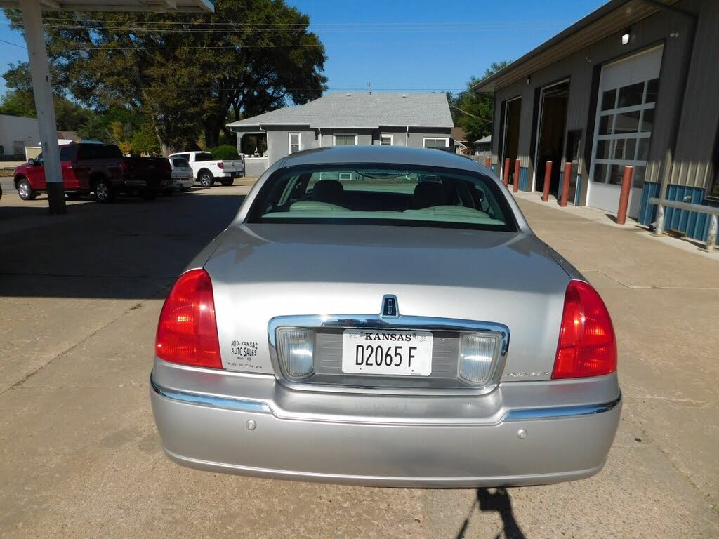 2003 Lincoln Town Car Signature for sale in pratt, KS – photo 6