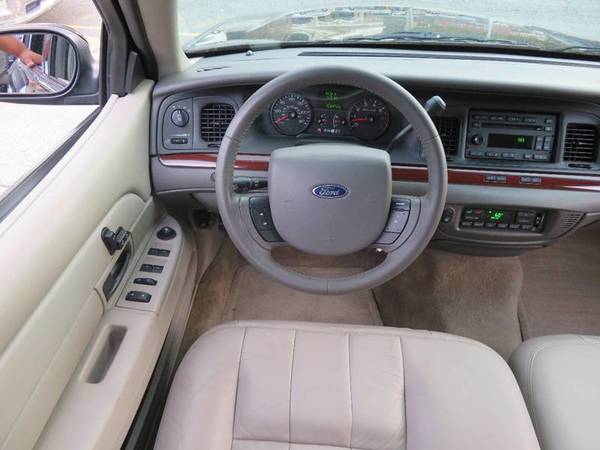 2011 Ford Crown Victoria LX Only 61k Miles!No Accidents!Runs Great! for sale in Brooklyn, NY – photo 13