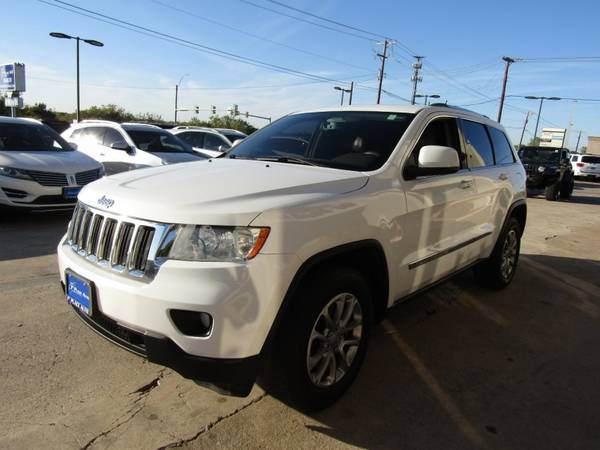 2013 Jeep Grand Cherokee RWD 4dr Laredo - cars & trucks - by dealer... for sale in Watauga (N. Fort Worth), TX – photo 5