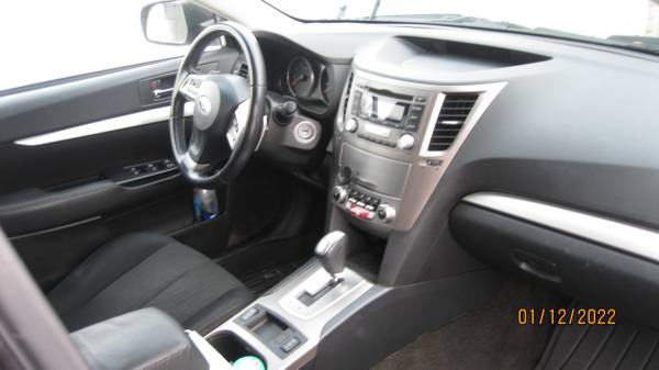 Subaru outback 2 5i Premium for sale in Ingleside, IL – photo 10