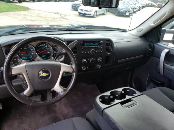 2010 Chevrolet Silverado 1500 LT Crew Cab 4x4 - Local Trade in!! for sale in Madison, WI – photo 7