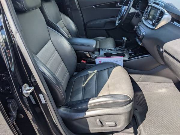 2017 Kia Sorento SXL V6 SKU: HG227102 SUV - - by dealer for sale in Clearwater, FL – photo 19