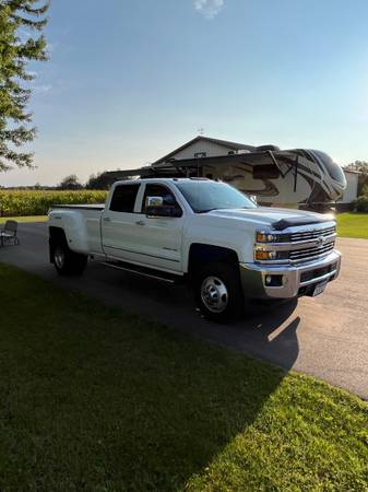 2015 Chevy Silverado 3500 HD Dually for sale in Stacy, MN – photo 7